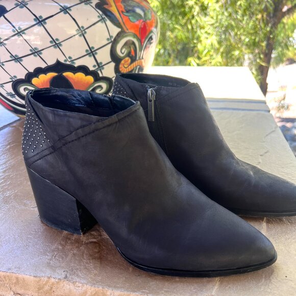 1 State - Black Leather - Small Studded Booties - Y2K - Size 9 / 39 - Picture 3 of 13